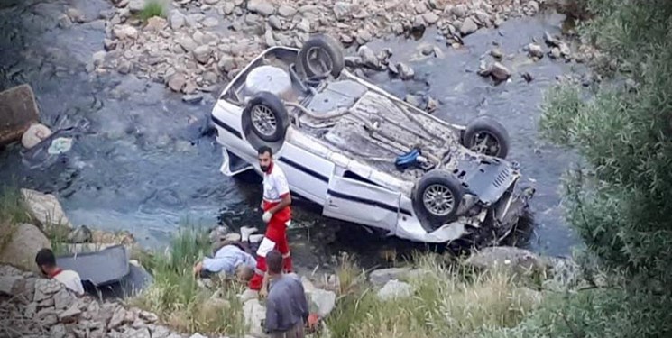 سقوط خودرو به دره در محور مهاباد-سردشت یک فوتی برجای گذاشت