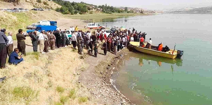 تداوم تلاش برای پیدا کردن جسد 2 جوان در سد سردشت / قایق غرق شده پیدا شد